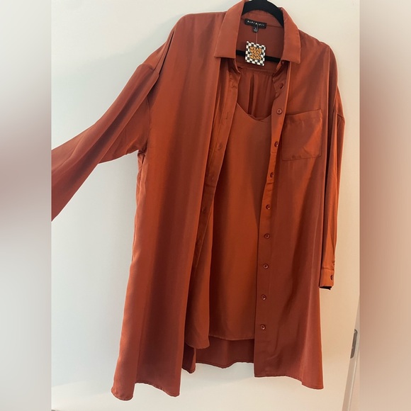 NWT DRESSED IN LALA SILKY SLIP AND BUTTON DOWN TOP SET COGNAC - Picture 3 of 7